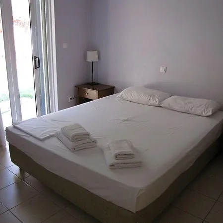 Ξενοδοχείο Ithaki Holidays Φρύνι